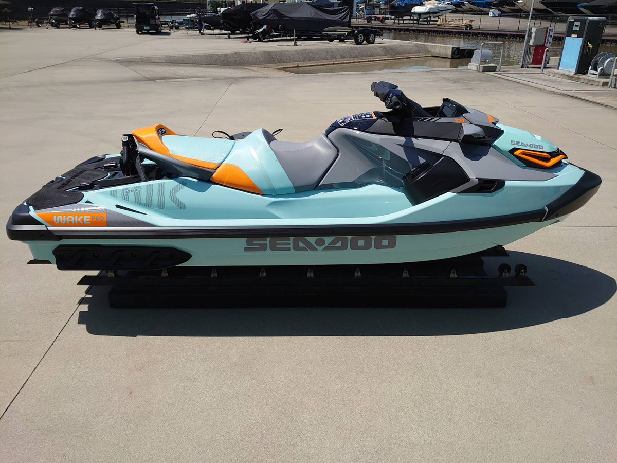 SEADOO WAKE PRO 230