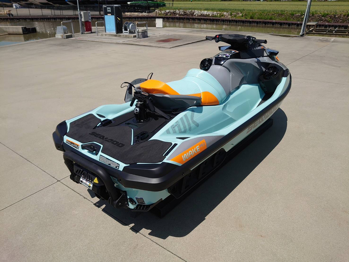 SEADOO WAKE PRO 230