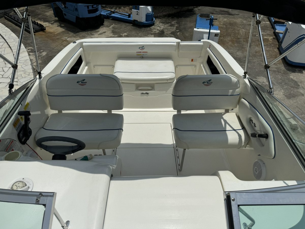 SeaRay215