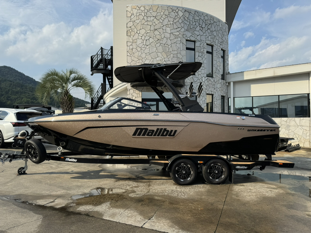 Malibu WakeSetter 23LSV