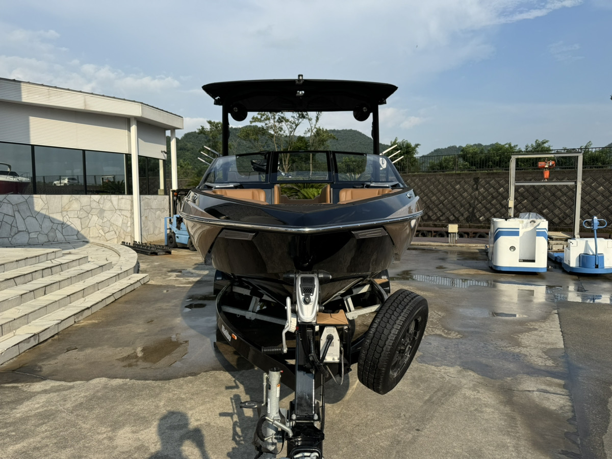 Malibu WakeSetter 23LSV