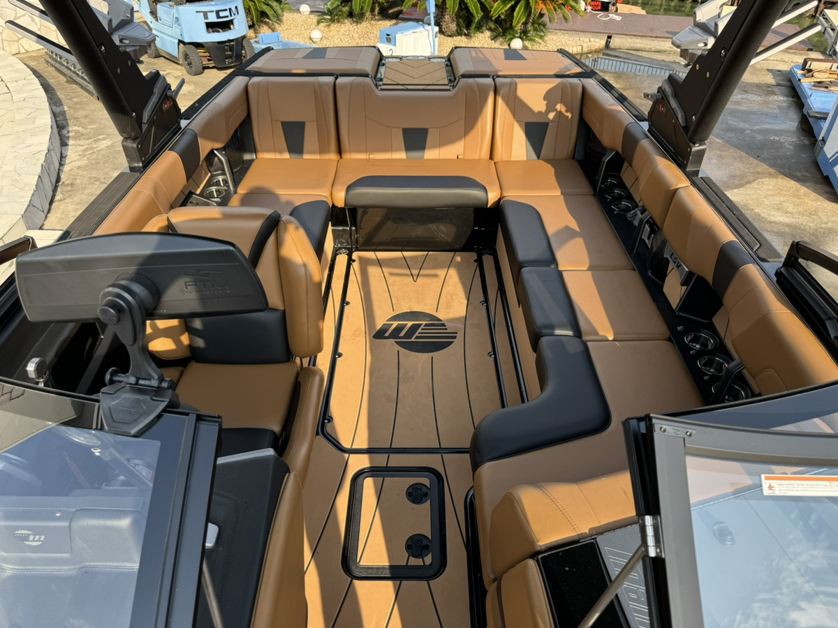 Malibu WakeSetter 23LSV