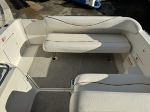 SeaRay 260 SunDancer (シーレイ 260 サンダンサー)  長龍マリーナ