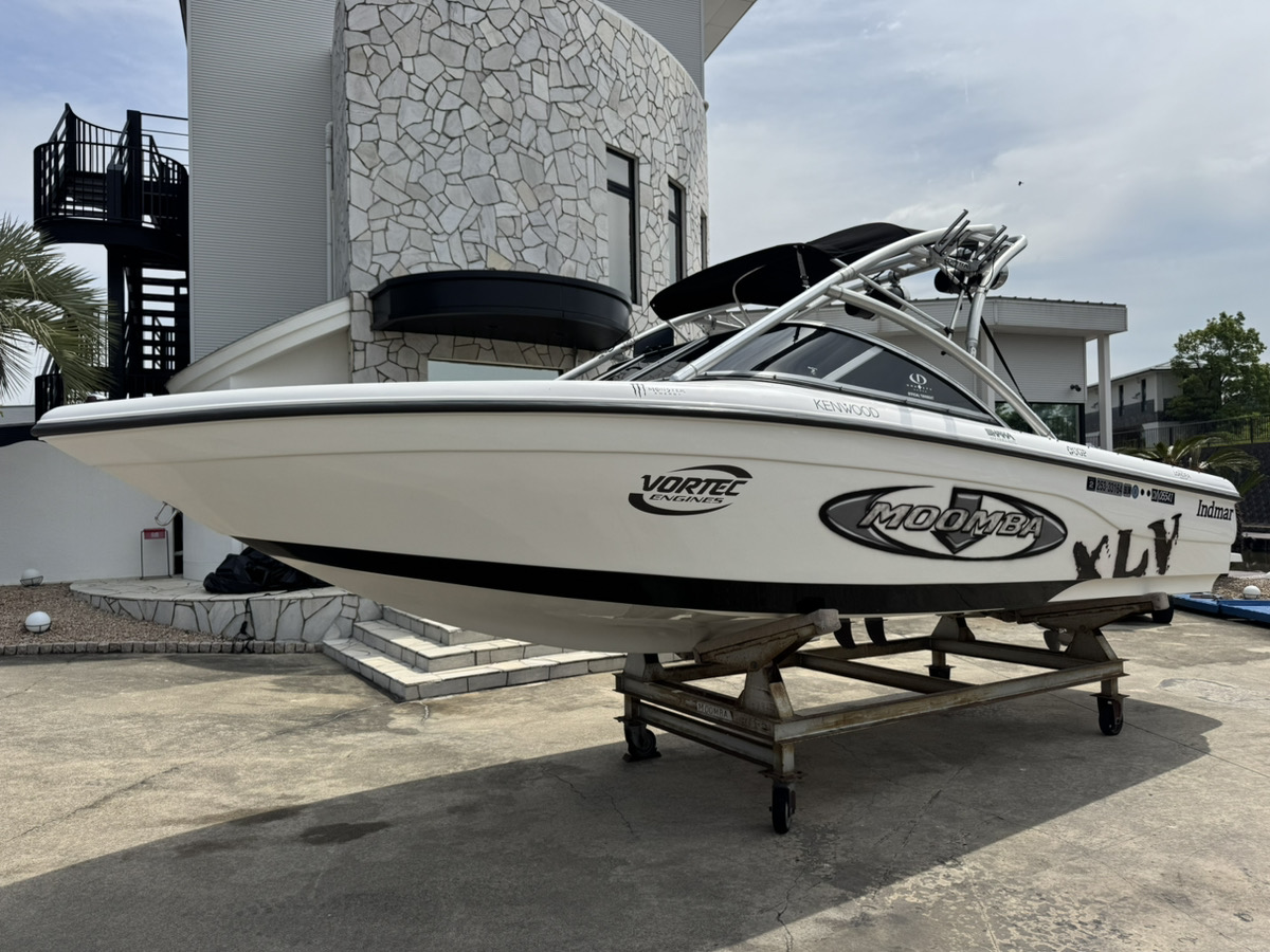 MOOMBA MOBIUS XLV