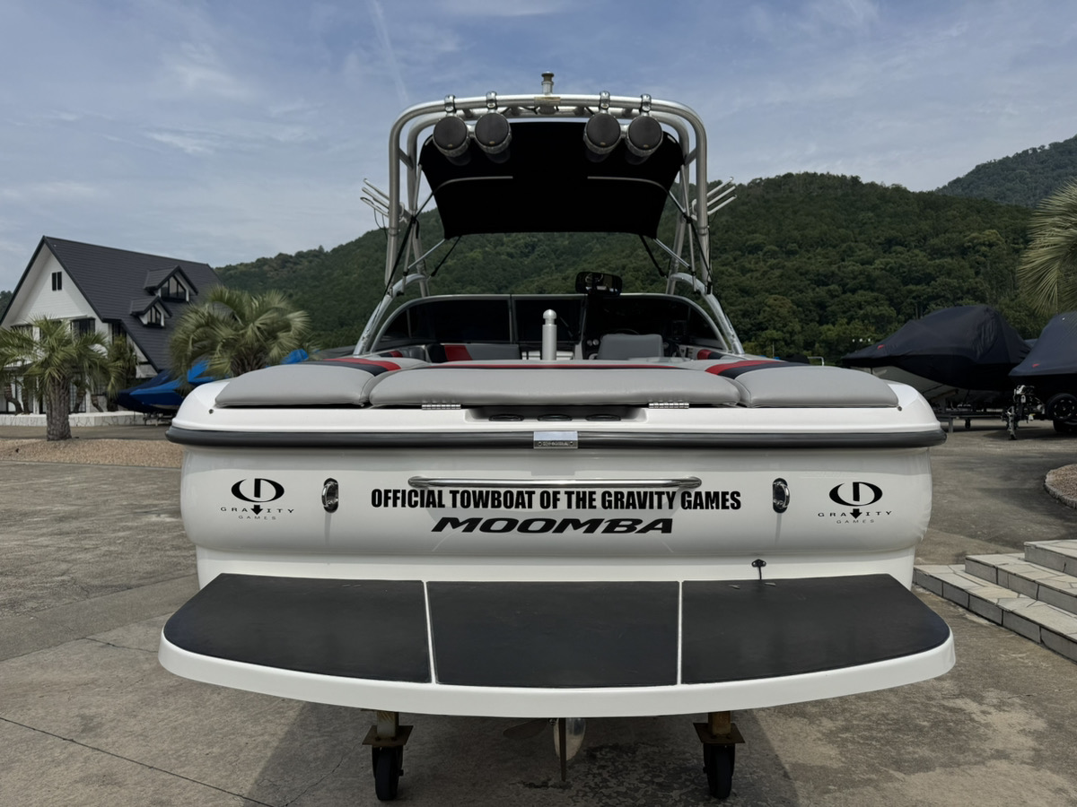 MOOMBA MOBIUS XLV