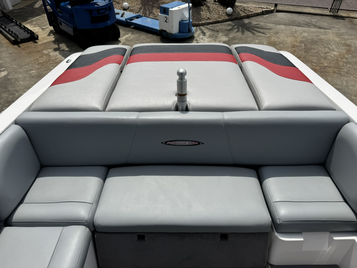 MOOMBA MOBIUS XLV