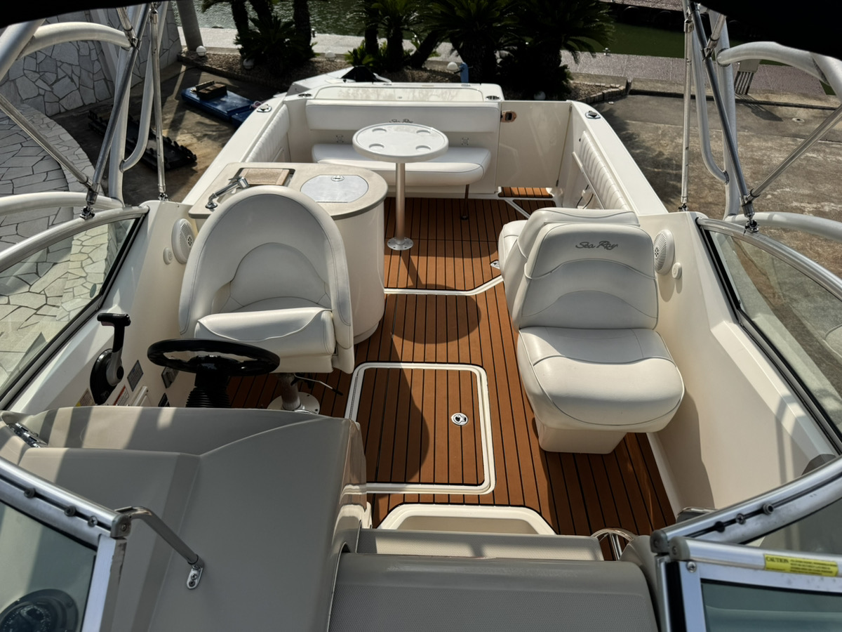SeaRay270AJ