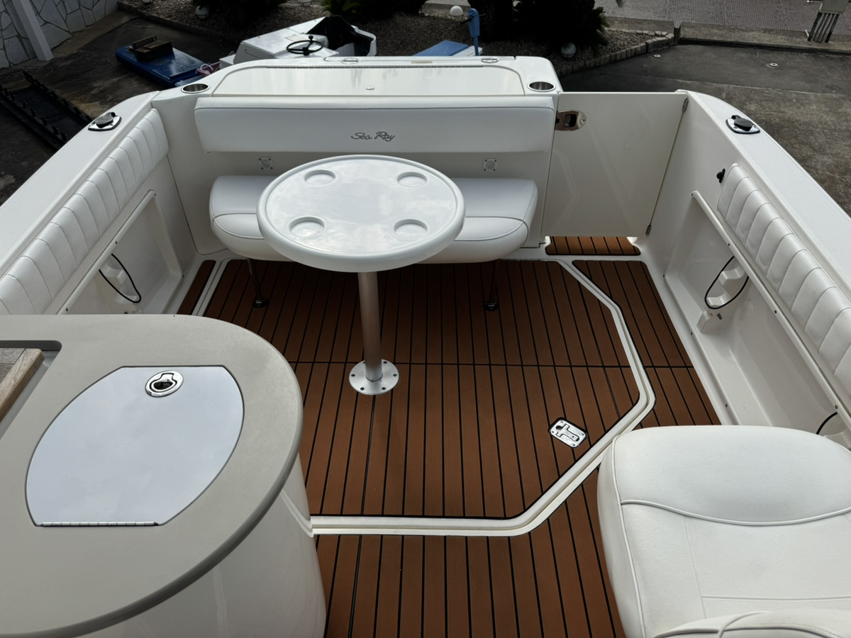 SeaRay270AJ