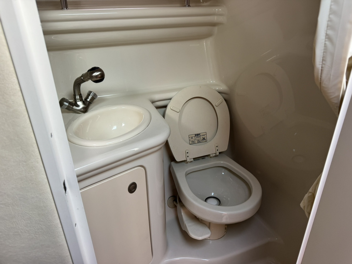 SeaRay270AJ
