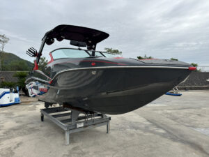 長龍マリーナ　MB　BOATS　ボート