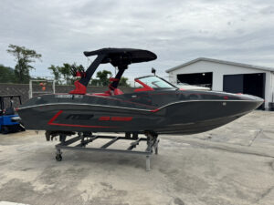 長龍マリーナ　MB　BOATS　ボート