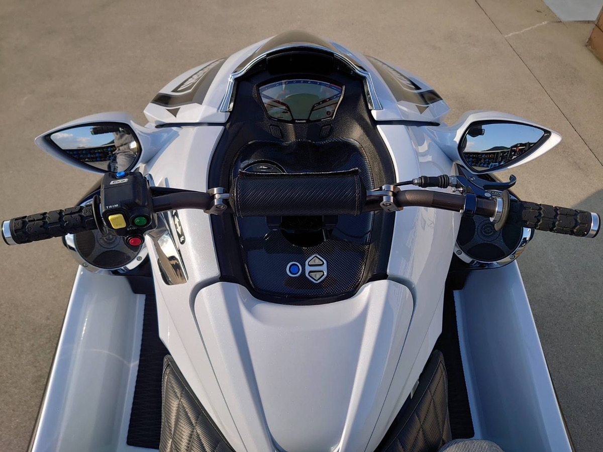 KAWASAKI ULTRA310LX（2016）