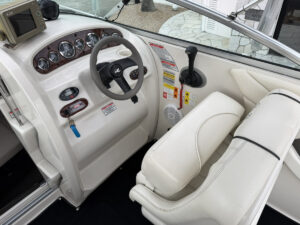 SeaRay　シーレー　シーレイ　クルーザー　中古艇　びわ湖　マリーナ　長龍