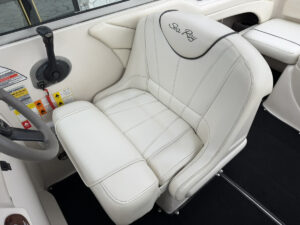 SeaRay　シーレー　シーレイ　クルーザー　中古艇　びわ湖　マリーナ　長龍