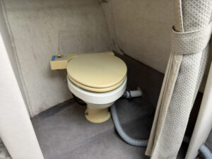 SeaRay　シーレー　シーレイ　クルーザー　中古艇　びわ湖　マリーナ　長龍