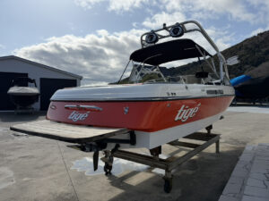 長龍マリーナ　マリブ　新艇　ウェイクサーフィン　スープラ