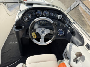 長龍マリーナ　マリブ　新艇　ウェイクサーフィン　スープラ