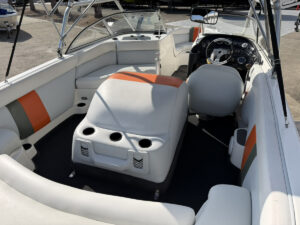 長龍マリーナ　マリブ　新艇　ウェイクサーフィン　スープラ