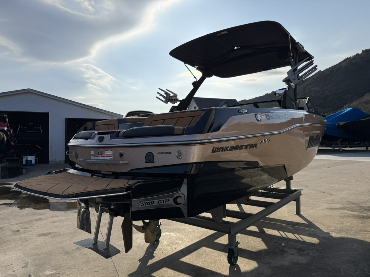 Malibu WakeSetter 23LSV