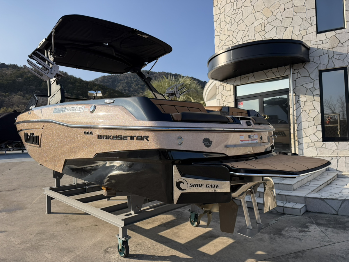 Malibu WakeSetter 23LSV