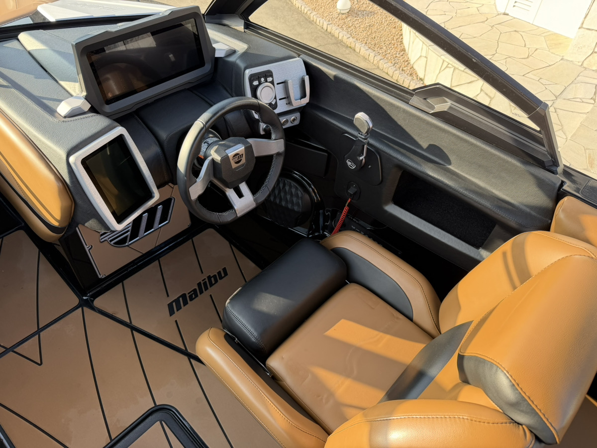 Malibu WakeSetter 23LSV