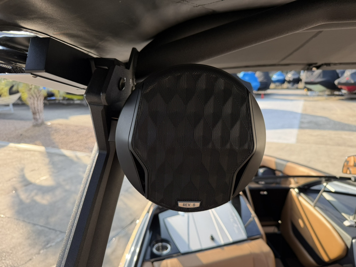 Malibu WakeSetter 23LSV