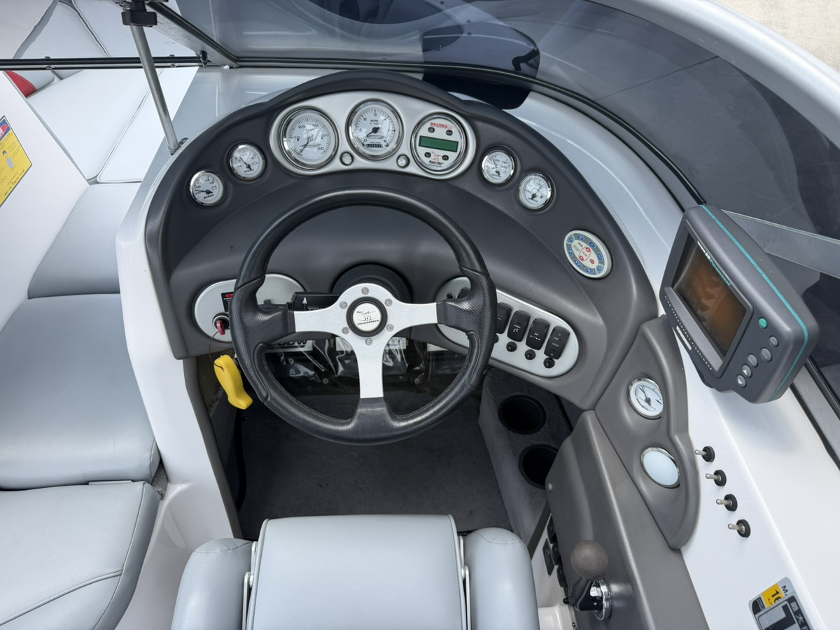 MOOMBA MOBIUS XLV