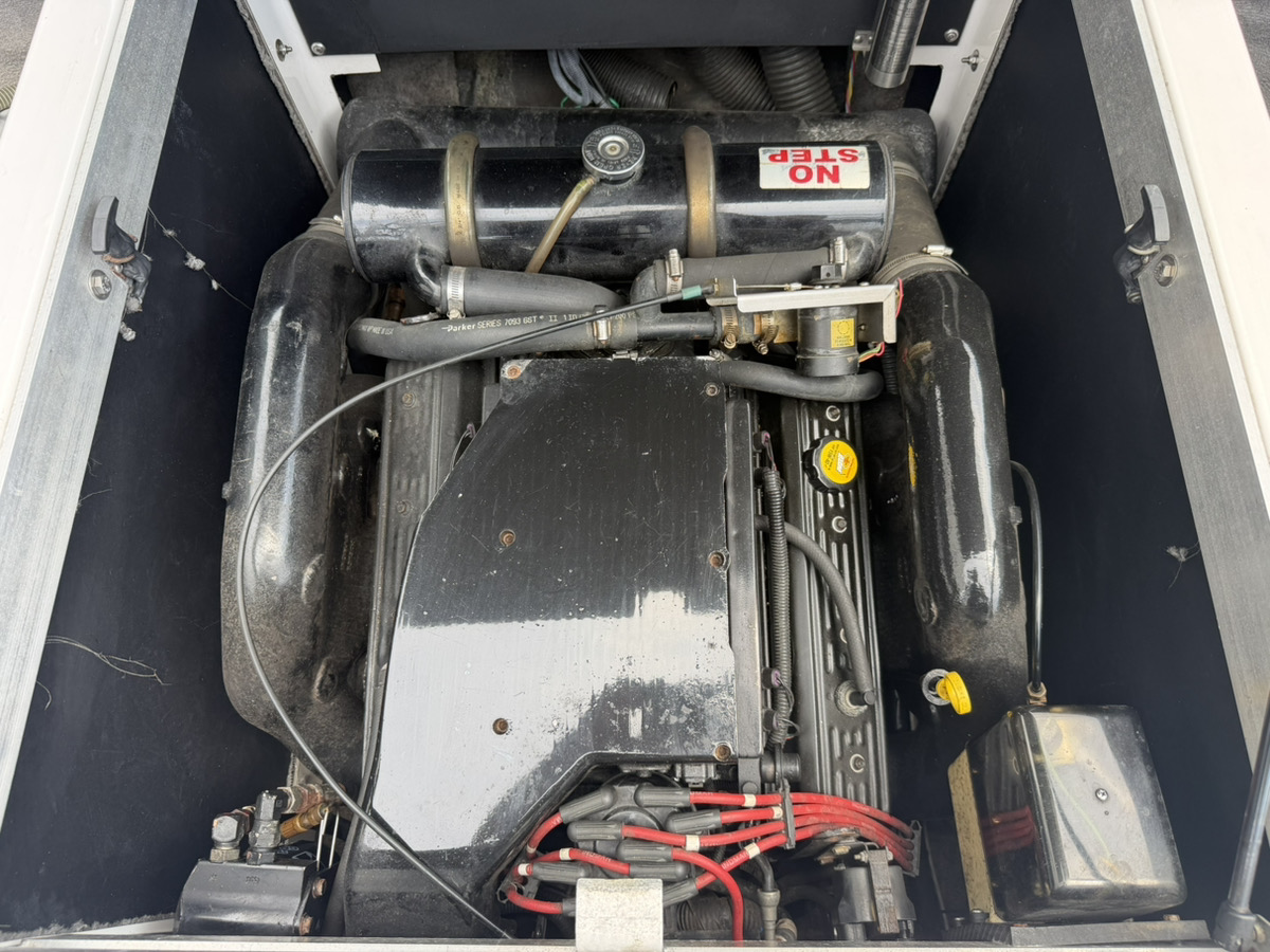 MOOMBA MOBIUS XLV