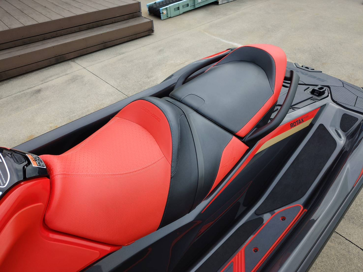 SEADOO RXT-X 300（2019）
