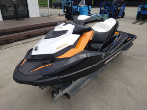 シードゥー　SEADOO　SeaDoo　GTR  215  マリーナ　水上バイク　ジェット