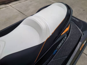 シードゥー　SEADOO　SeaDoo　GTR  215  マリーナ　水上バイク　ジェット